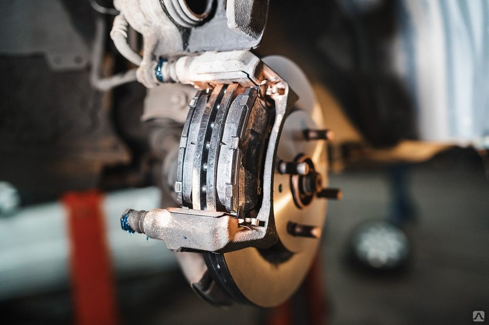 Одно необходимое действие, которое нужно сделать сразу после замены тормозных колодок, и про которое нельзя никогда забывать