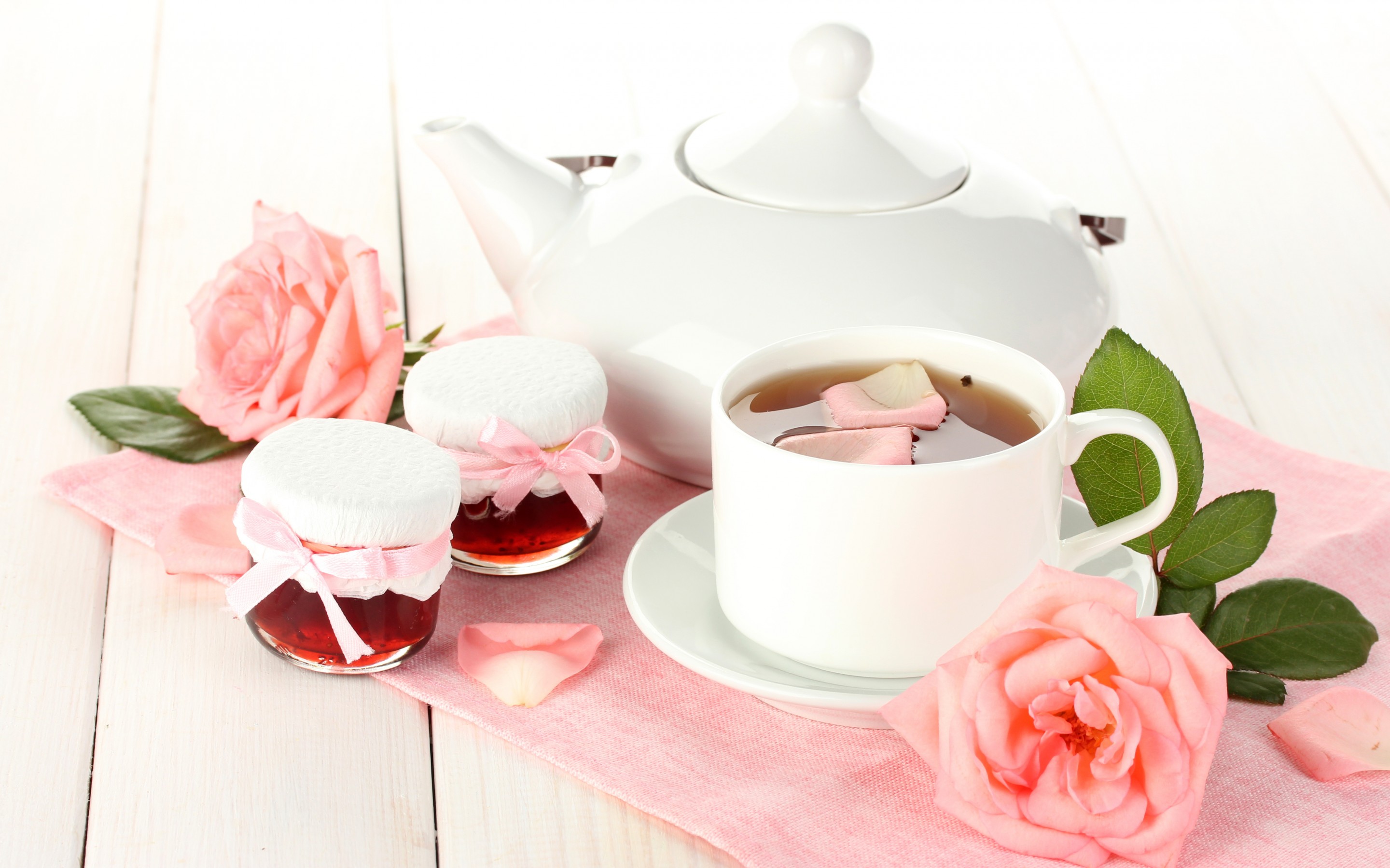 Розовый карамельный чай для настоящего удовольствия